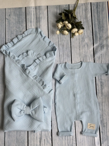 Купить оптом 335-Г. Комплект из детского комбинезона,  р 56 и конверта муслин, хлопок 100% 90/90 см, голубой в Брянске